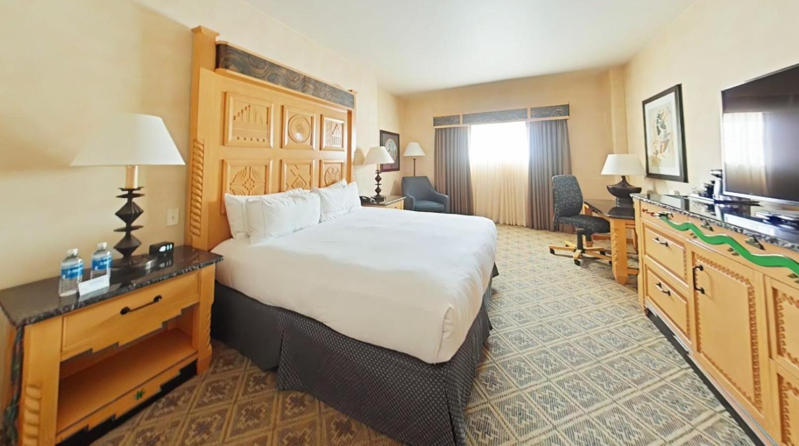 Hilton Santa Fe Buffalo Thunder Pojoaque Room photo